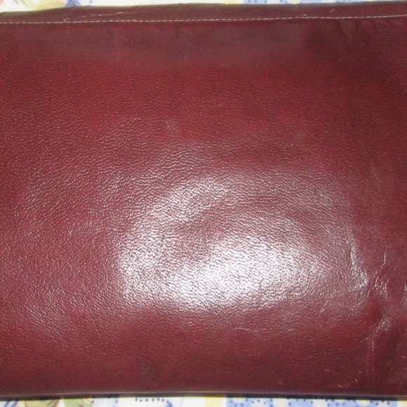 Susan Gail Leather Crossbody Handbag in Ruby Red - Picture 3 of 7